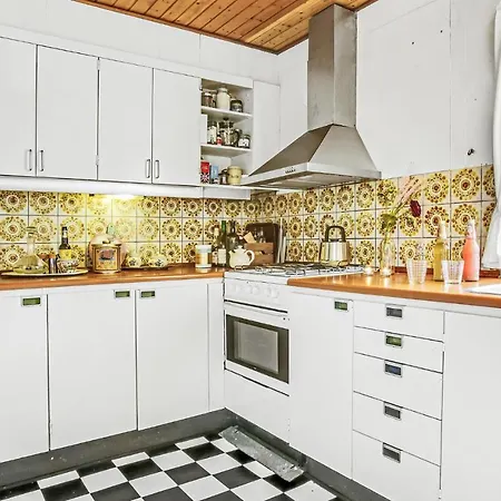 Feriehus Nice In With Kitchen